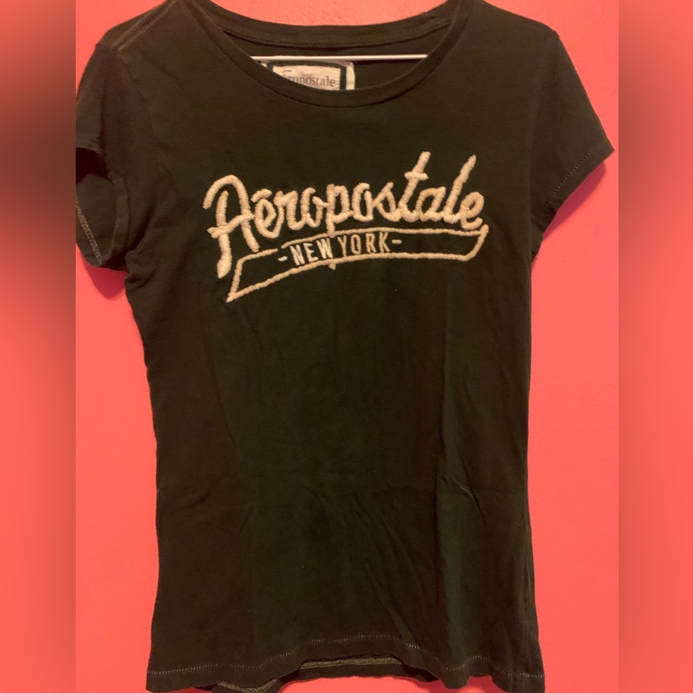 Aeropostale dark forest green Y2K tee with Cream Script Logo